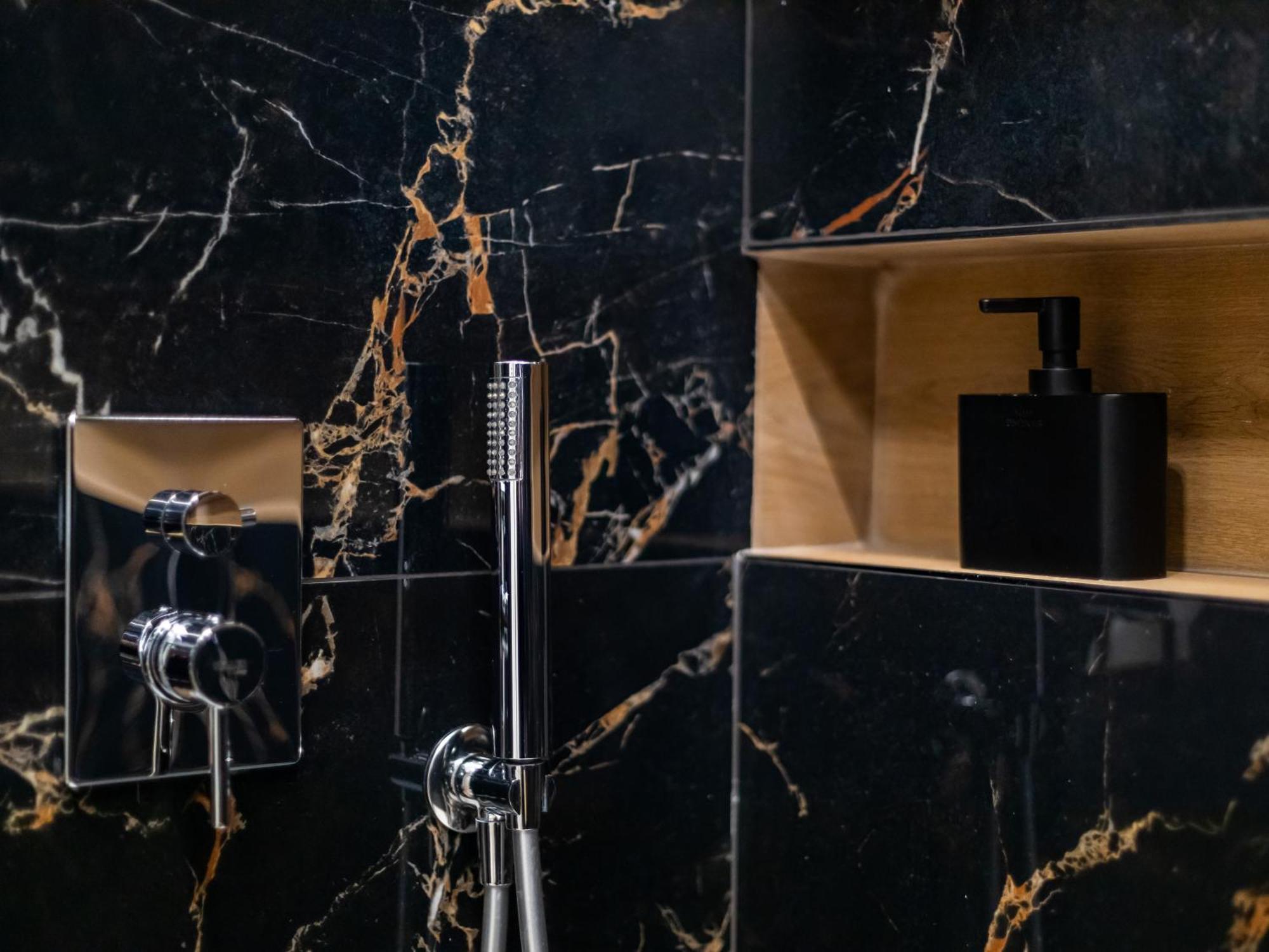 Отель Regola Luxury Relais Рим Экстерьер фото